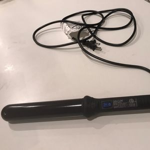 NuMe curling iron